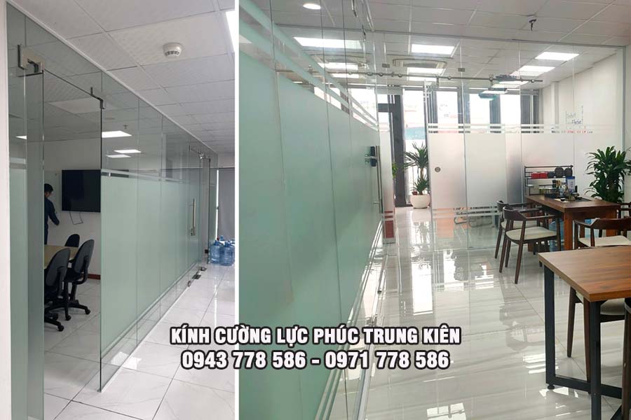 kính cường lực khung gỗ